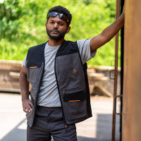 Kapriol prsluk INDUSTRY SIVO/CRNI